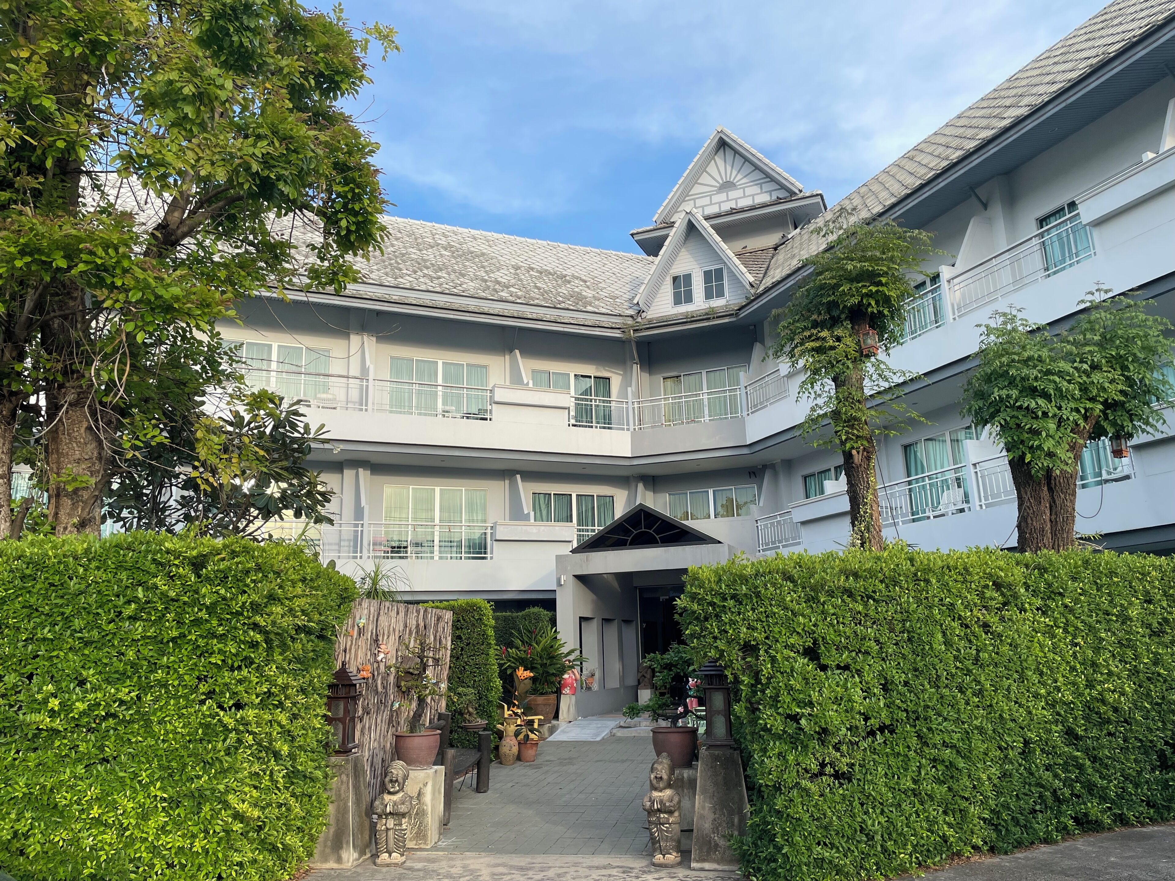 واجهة المنشأة