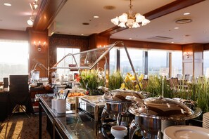 Engelsk frokost hver dag (JPY 2200 per person)