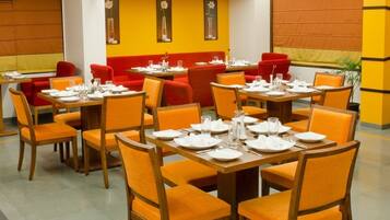 Breakfast, lunch and dinner served