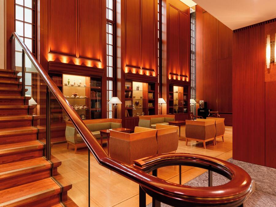 Lobby-Lounge