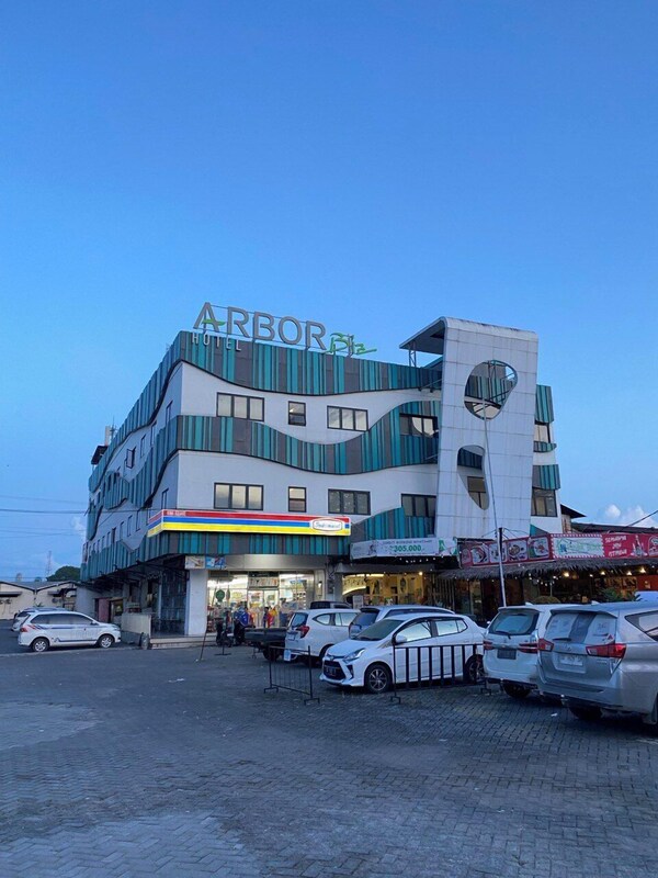 Arbor Biz Hotel - Makassar