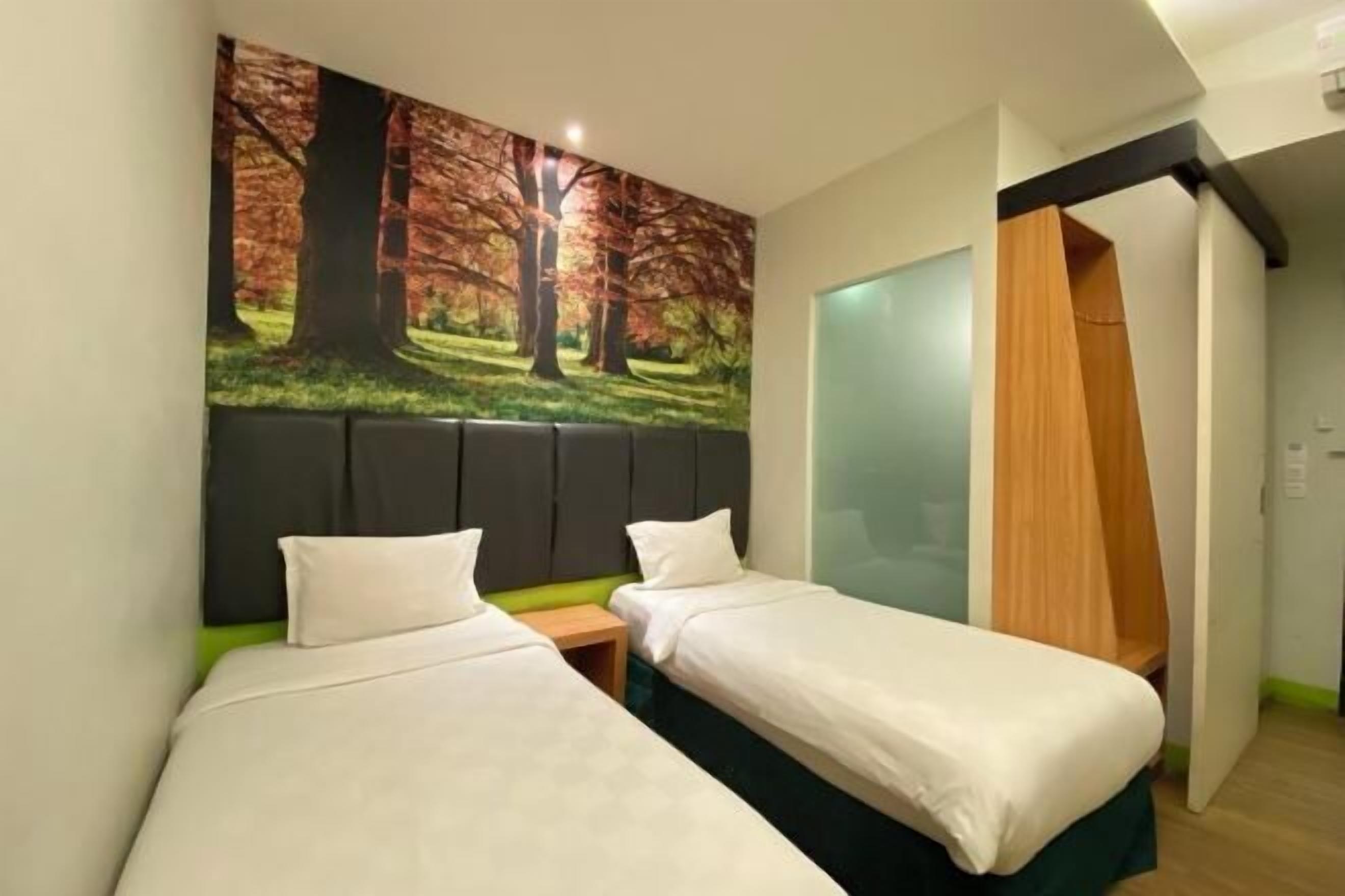 Desk, iron/ironing board, free WiFi, bed sheets