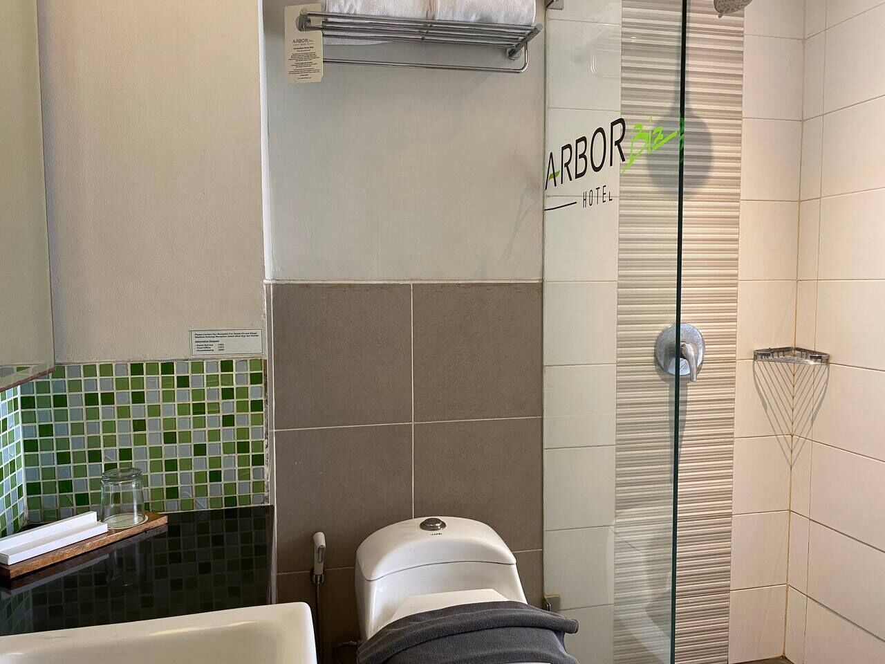 deluxe double room | 1 bedroom, desk, iron/ironing board, free wifi