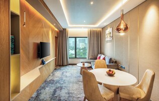 Ropa de cama de alta calidad, colchones con acolchado adicional, minibar