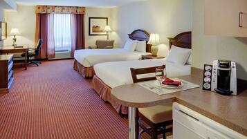 Standard Room, 2 Queen Beds, Non Smoking, Kitchen