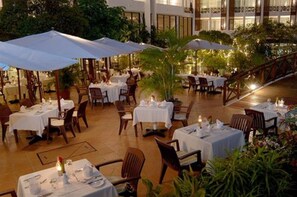 2 restaurants, internationale gerechten