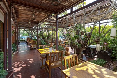 Asia Hotels Group - Poonpetch Chiangmai