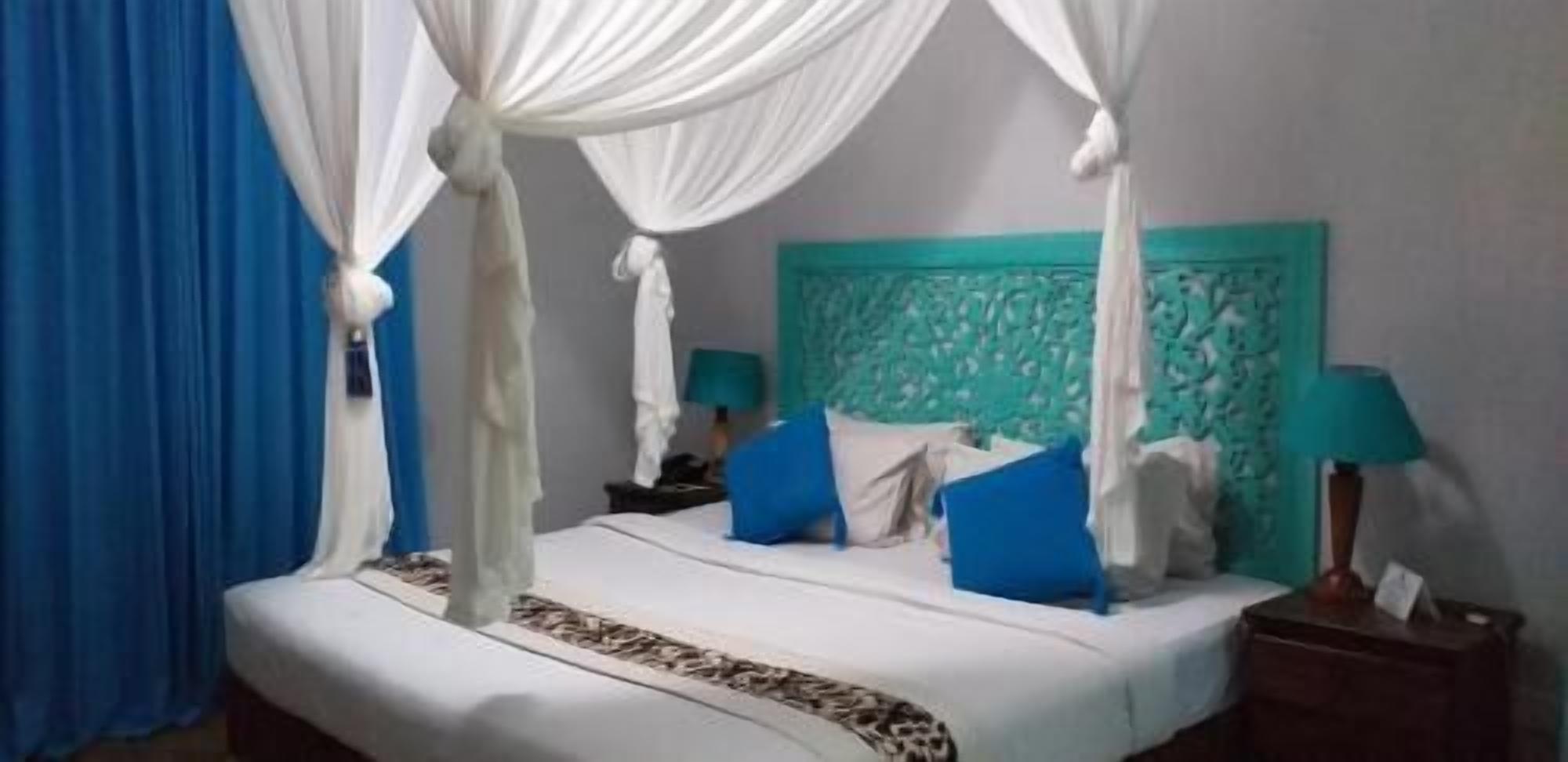 Memory foam beds, minibar, in-room safe, blackout drapes