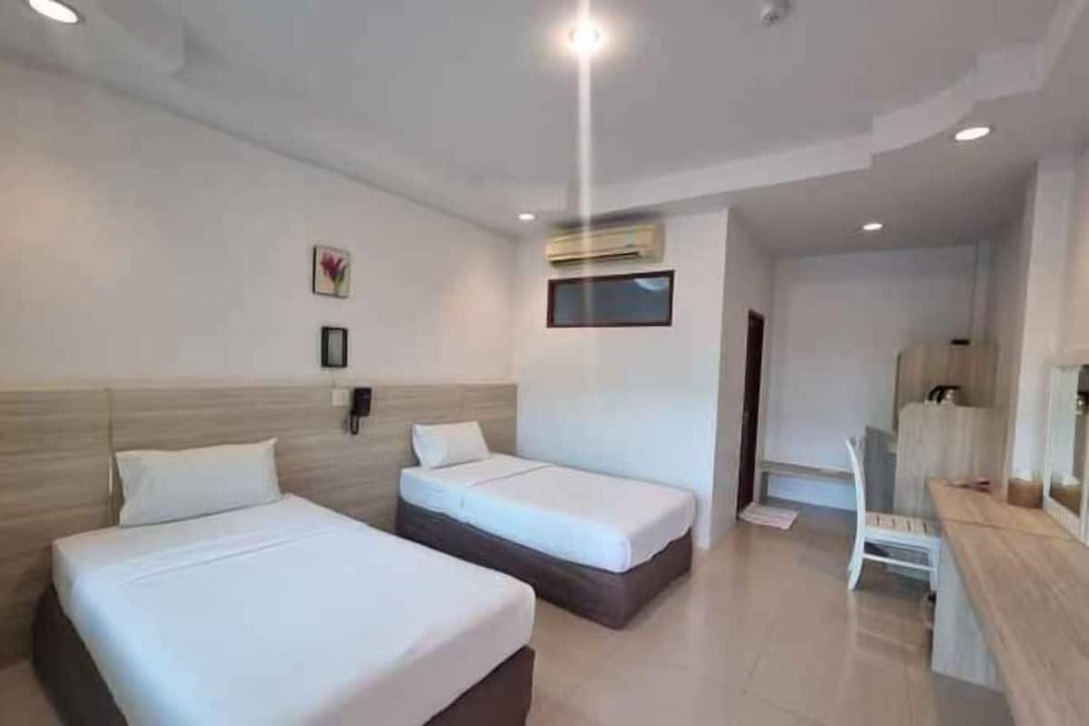 In-room safe, blackout curtains, rollaway beds, free WiFi