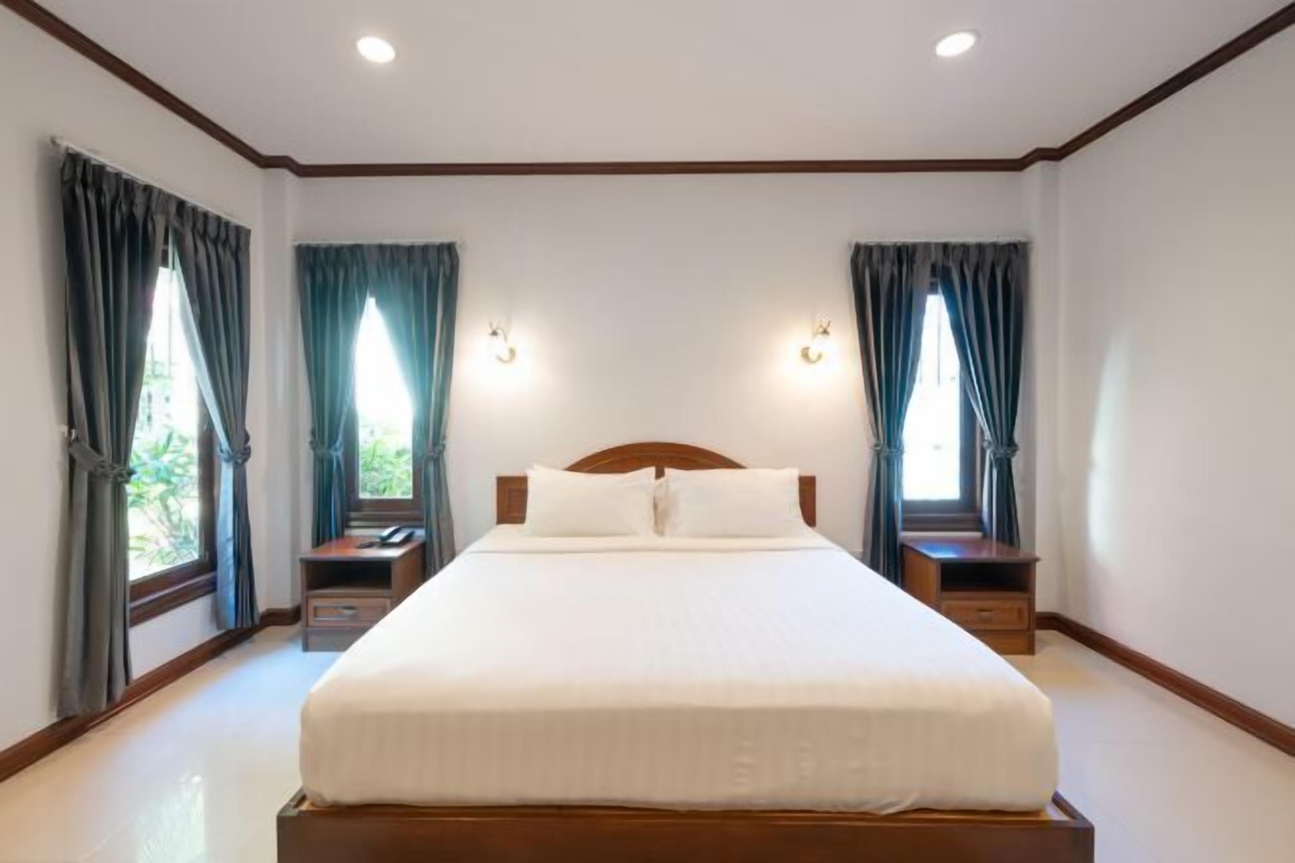 Coffres-forts dans les chambres, rideaux occultants