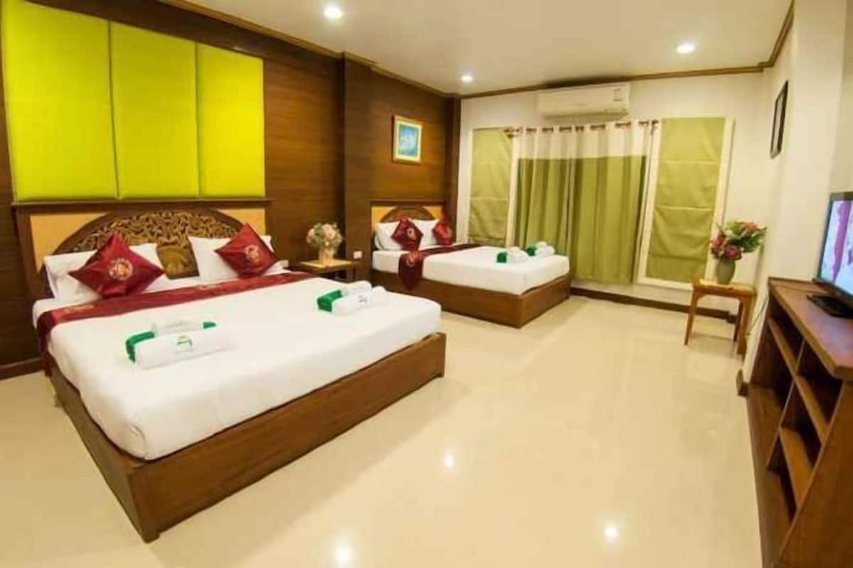 In-room safe, blackout curtains, rollaway beds, free WiFi