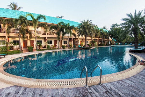 In-room safe, blackout curtains, rollaway beds, free WiFi