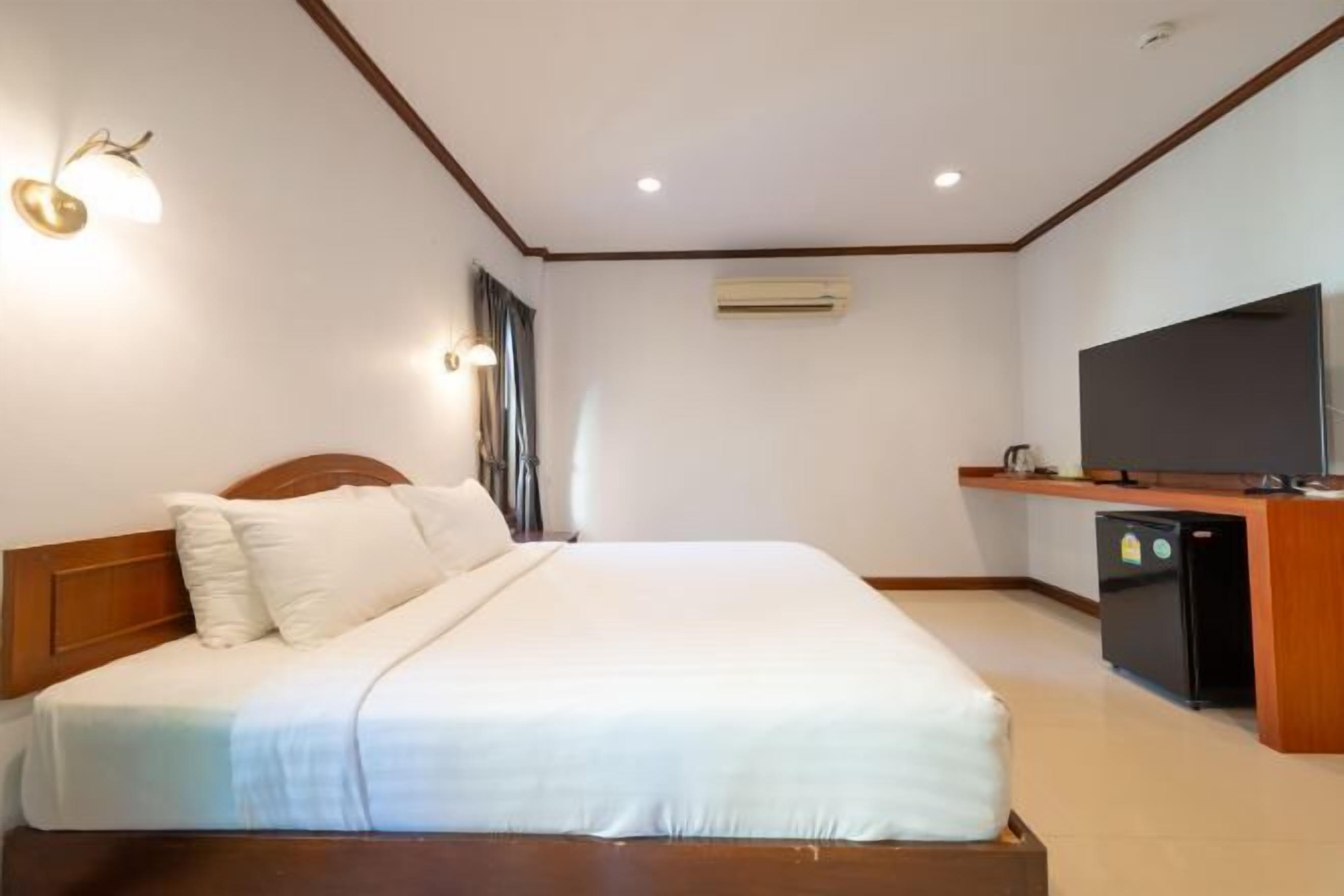 Coffre-fort, rideaux d’obscurcissement, lit d’appoint (supplément)