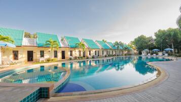 Deluxe Room, Pool View | In-room safe, blackout curtains, rollaway beds, free WiFi