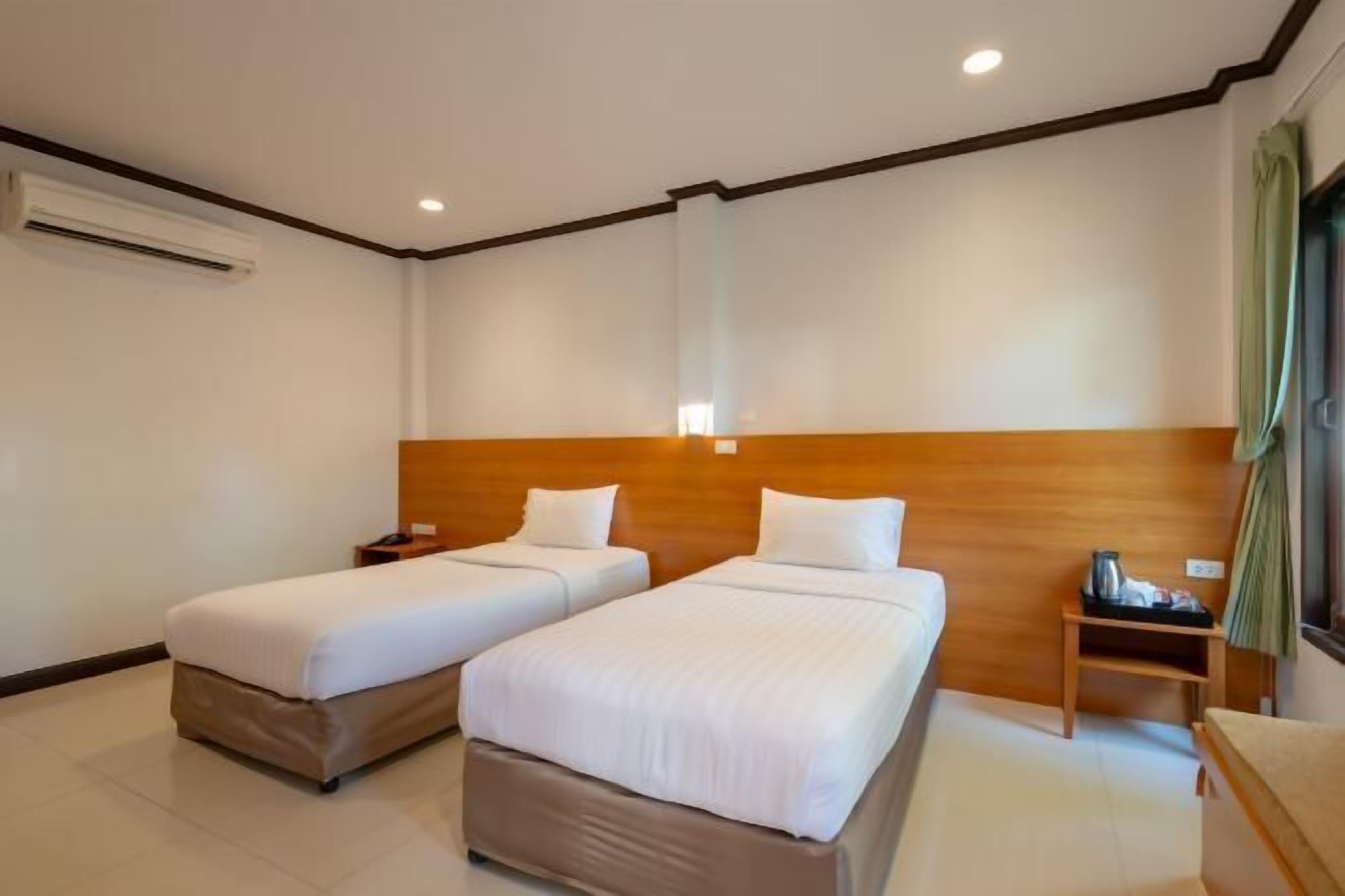 In-room safe, blackout drapes, rollaway beds, free WiFi