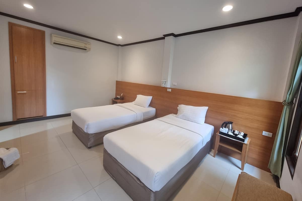 Deluxe villa, 2 slaapkamers | Een kluis op de kamer, verduisterende gordijnen, extra bedden (toeslag)