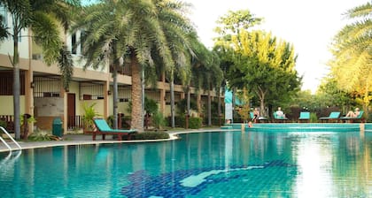 The Green Beach Resort