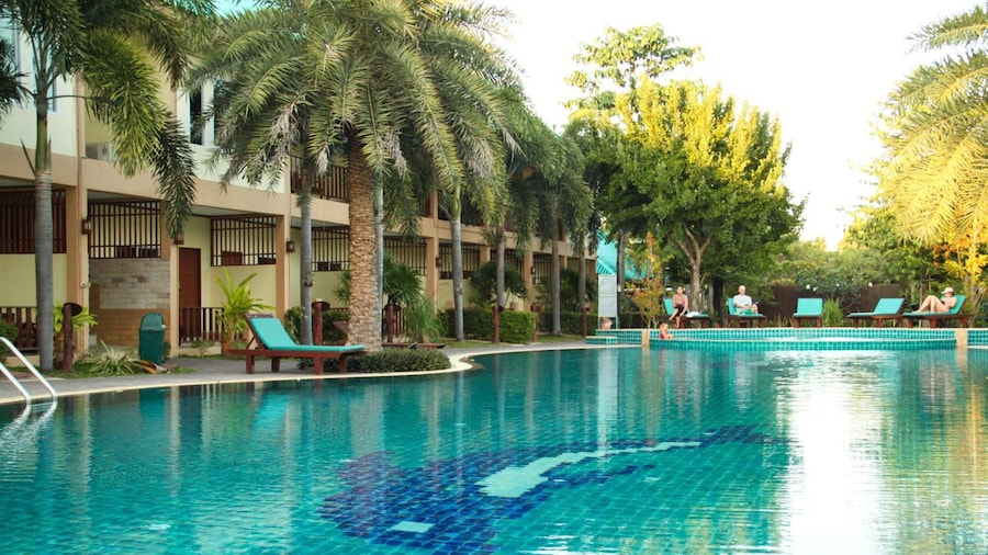 The Green Beach Resort
