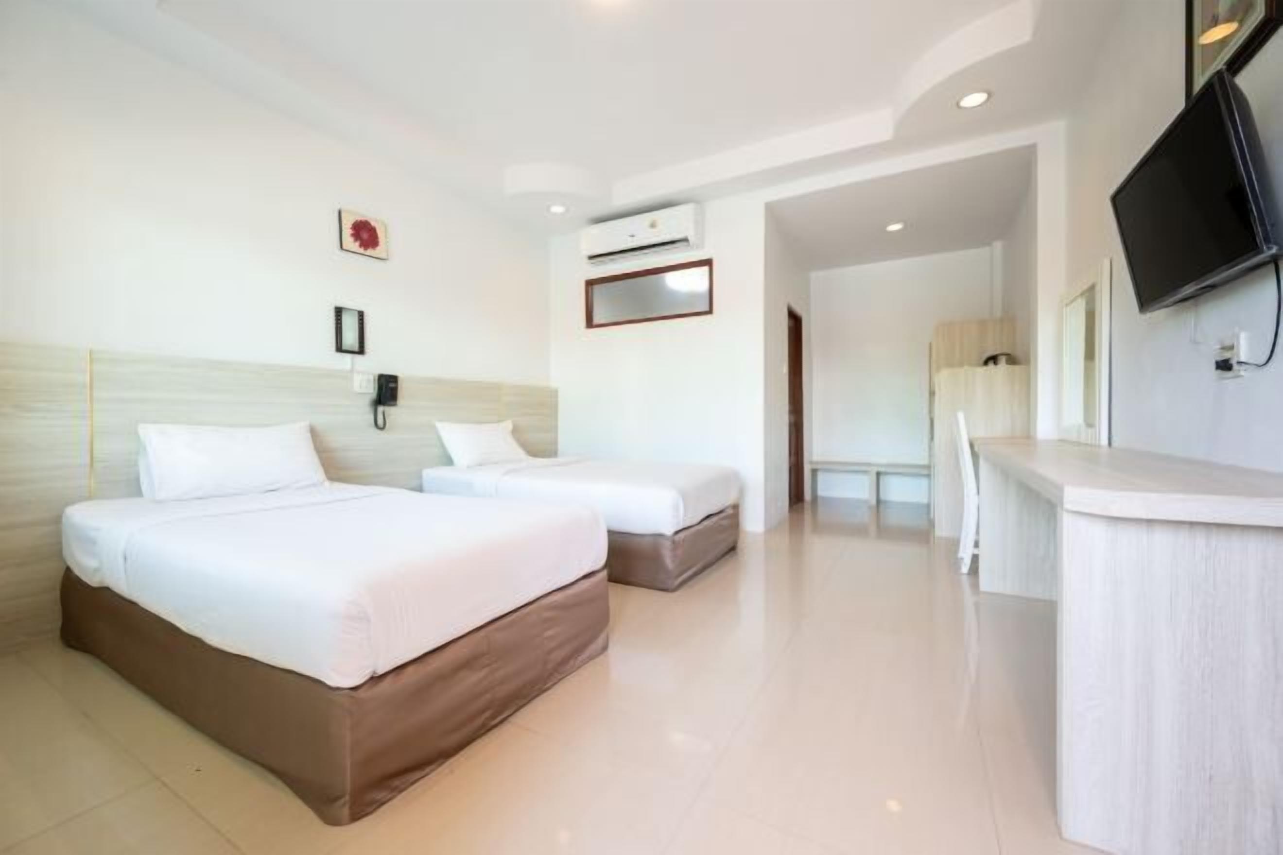 In-room safe, blackout curtains, rollaway beds, free WiFi