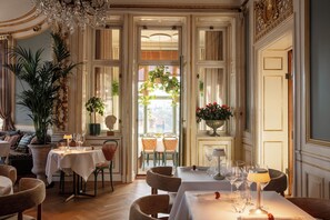 3 restaurants, breakfast served - Vår Gård Saltsjöbaden (Saltsjobaden)