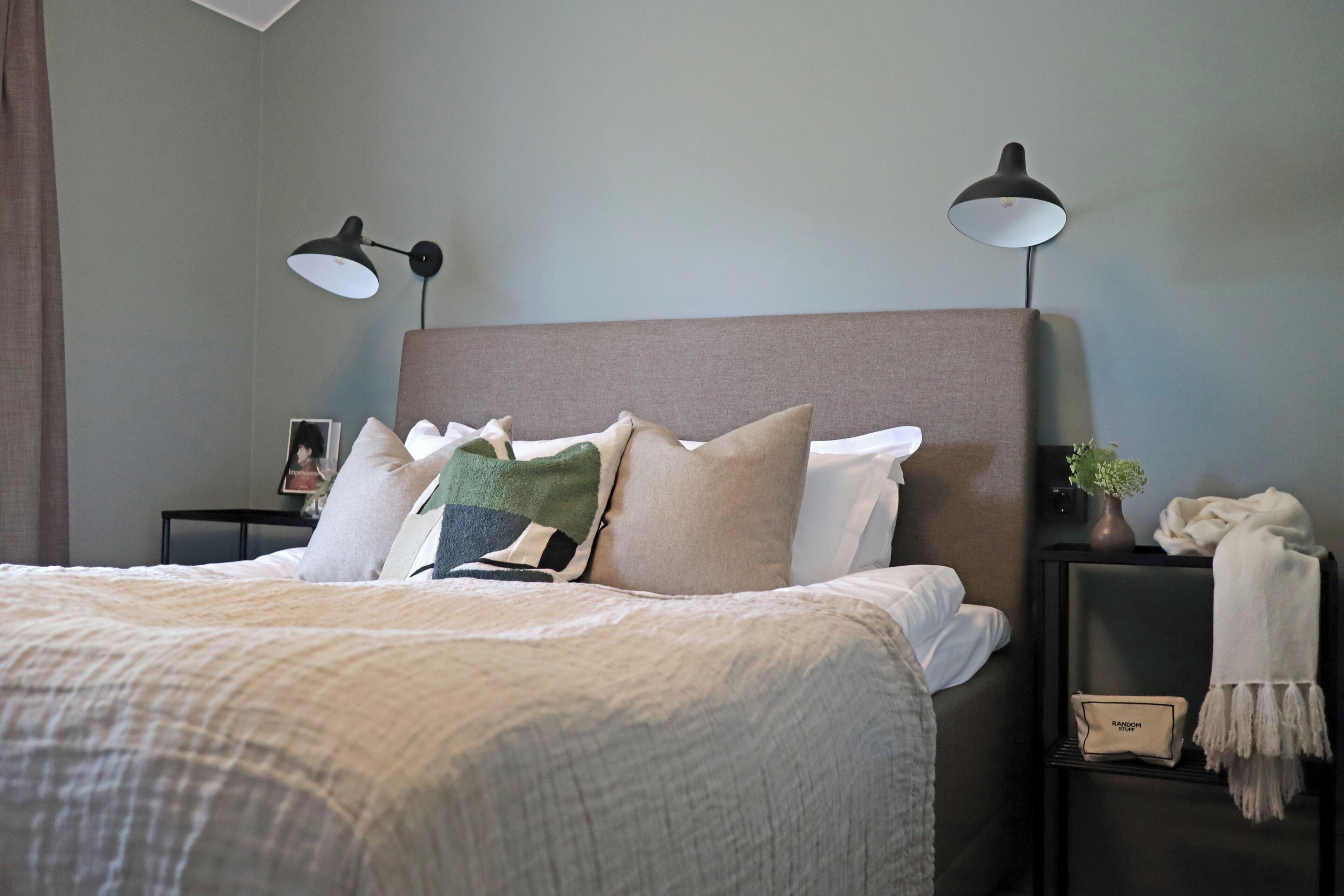 Habitación básica doble | Ropa de cama hipoalergénica, cortinas opacas, wifi gratis y ropa de cama