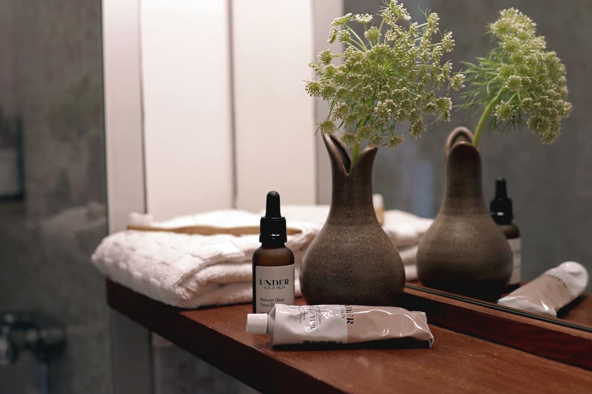 single room | bathroom | eco-friendly toiletries, hair dryer, towels, soap