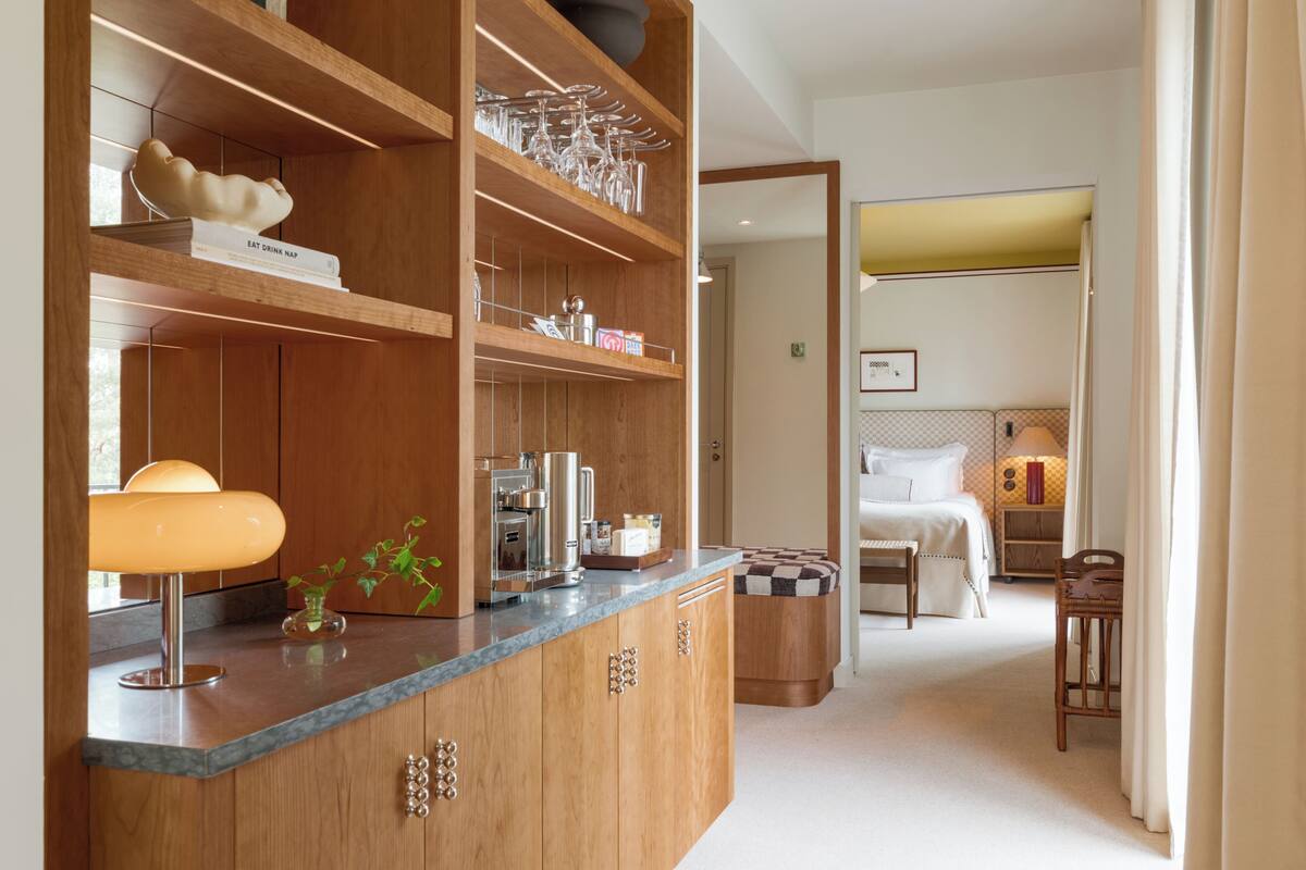 Comfort Suite | Hypo-allergenic bedding, blackout curtains, free WiFi, bed sheets