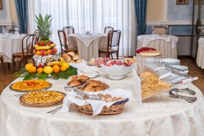 Petit déjeuner buffet