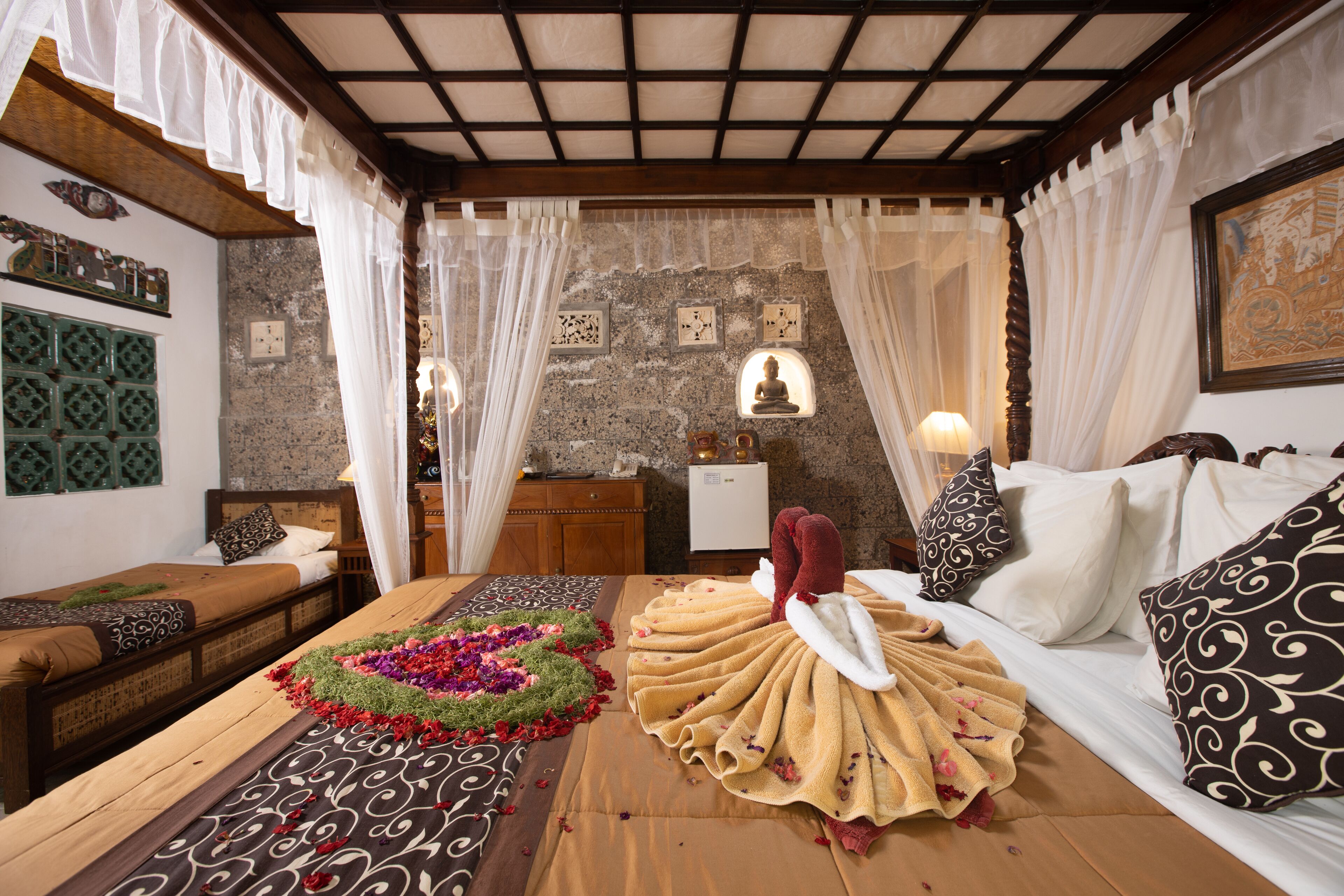 deluxe double or twin room | 1 bedroom, premium bedding, select comfort beds, in-room safe