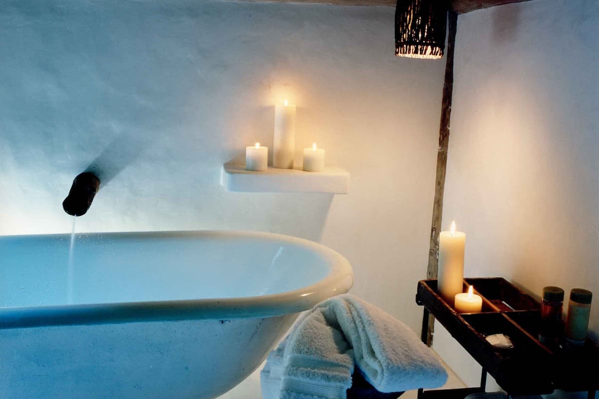 house (eugênia) | bathroom | shower, designer toiletries, hair dryer, bathrobes