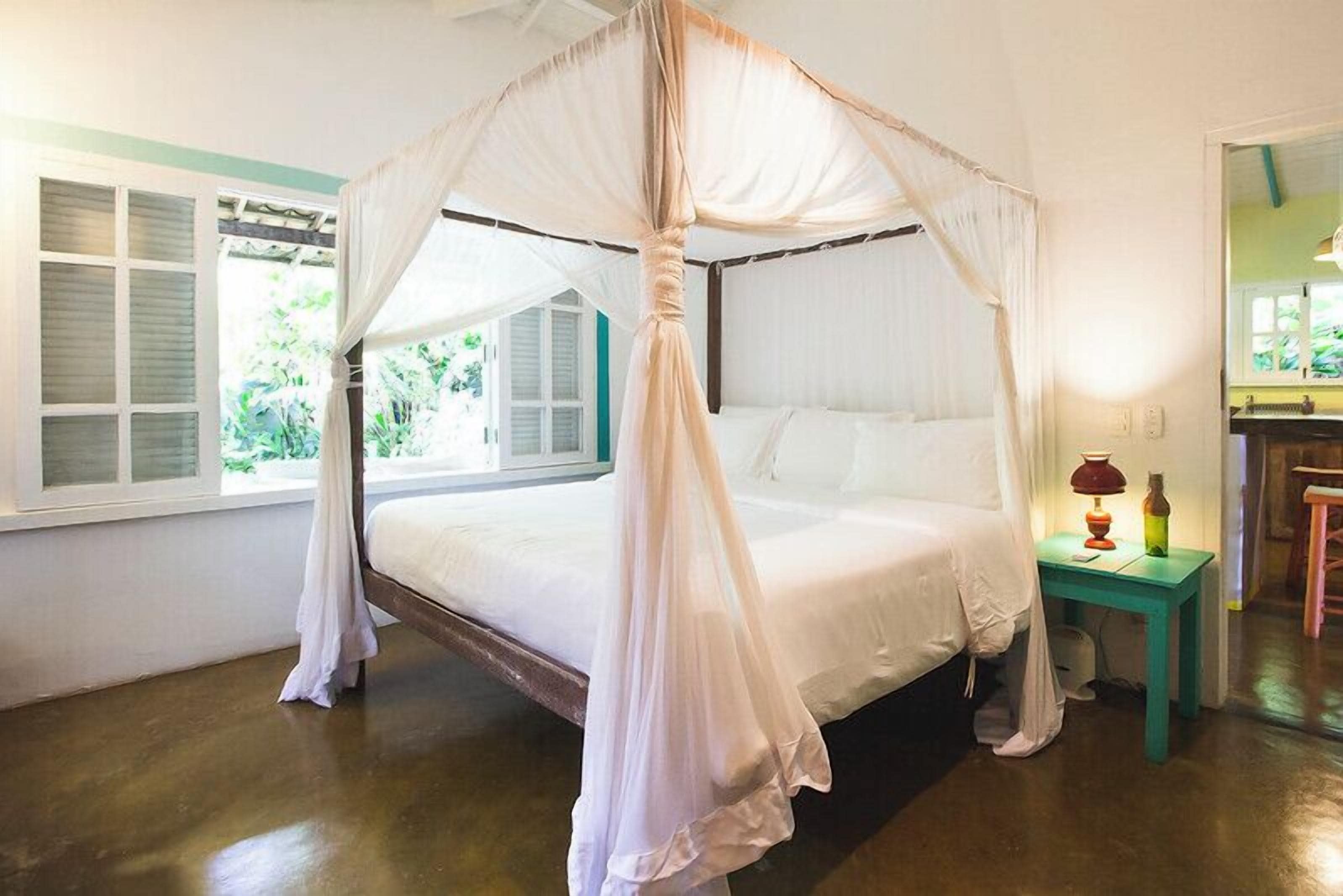 Casa das Artes | Sengetøy av topp kvalitet, minibar og safe på rommet