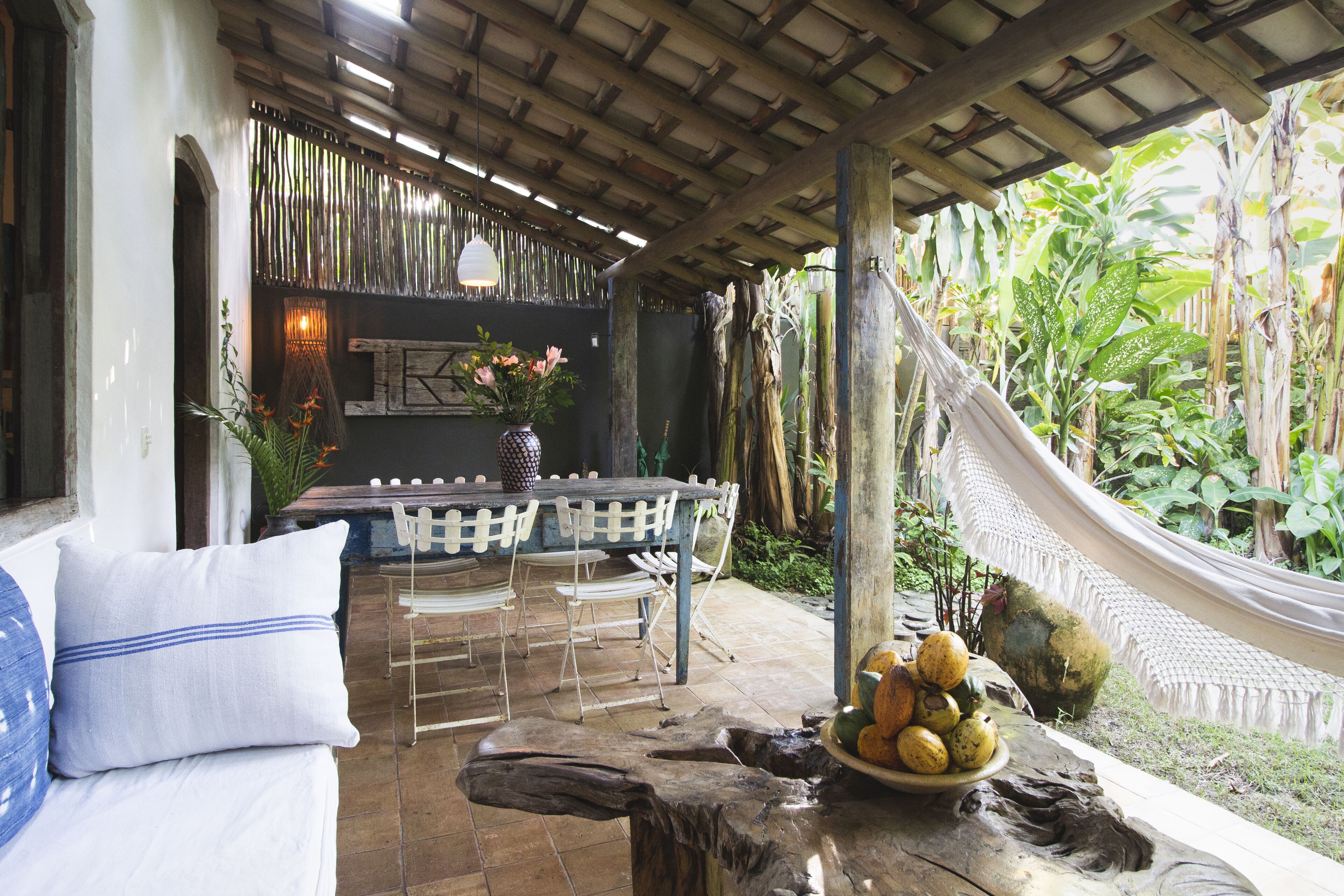 32-inch lcd tv with cable channels, tv, dvd player