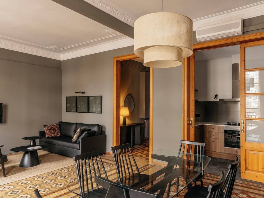 Superior | Living area | Flat-screen TV