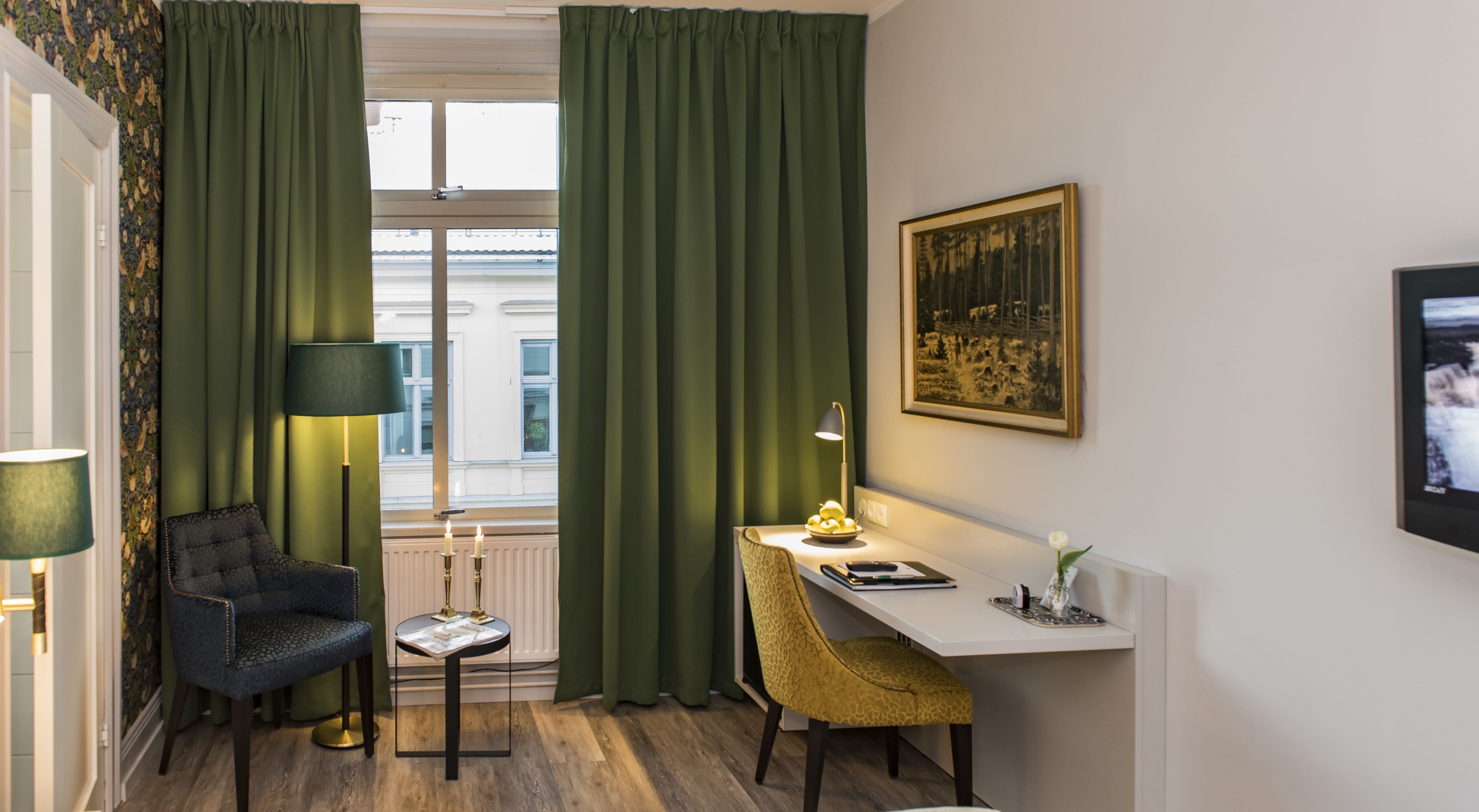 classic double room, 1 double bed | individually decorated, individually furnished, desk, blackout curtains