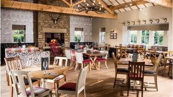 Desayuno completo todos los días (con cargo)