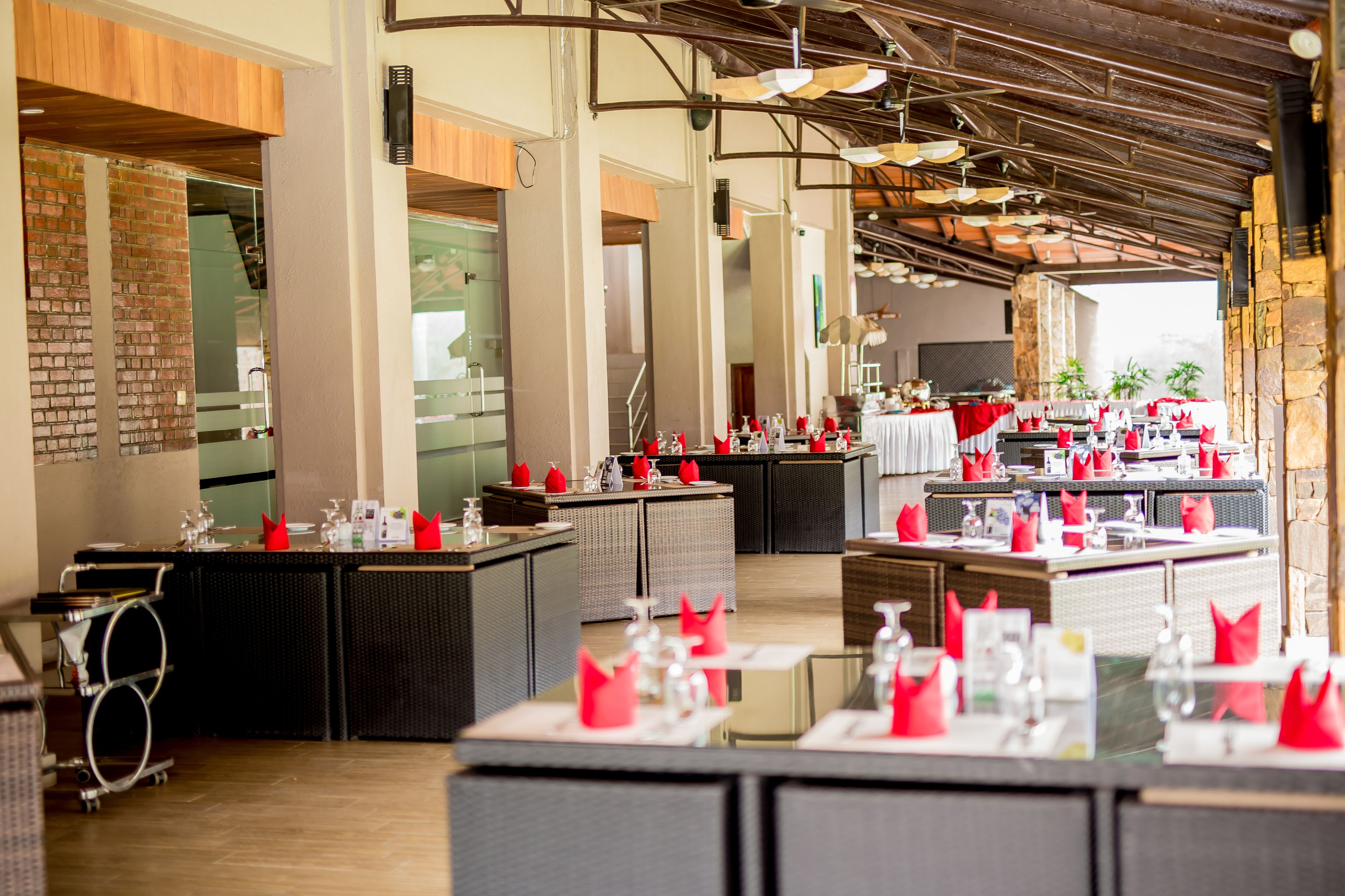 Frukost (USD 10 per person)