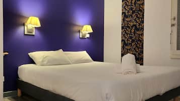 Habitación doble | Escritorio, insonorización, wifi gratis y ropa de cama