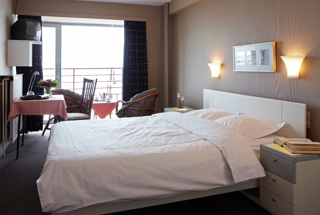 classic double room, sea view | hypo-allergenic bedding, minibar, in-room safe, cots/infant beds