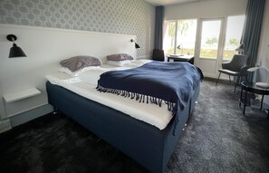 Habitación doble superior | Minibar, escritorio, wifi gratis y ropa de cama 