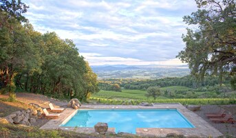 Piscina externa sazonal