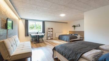 Habitación familiar | 2 dormitorios, decoración individual, mobiliario individual