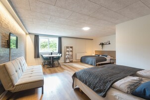 家庭房 | 特色装修、特色家居、笔记本电脑工作区、隔音