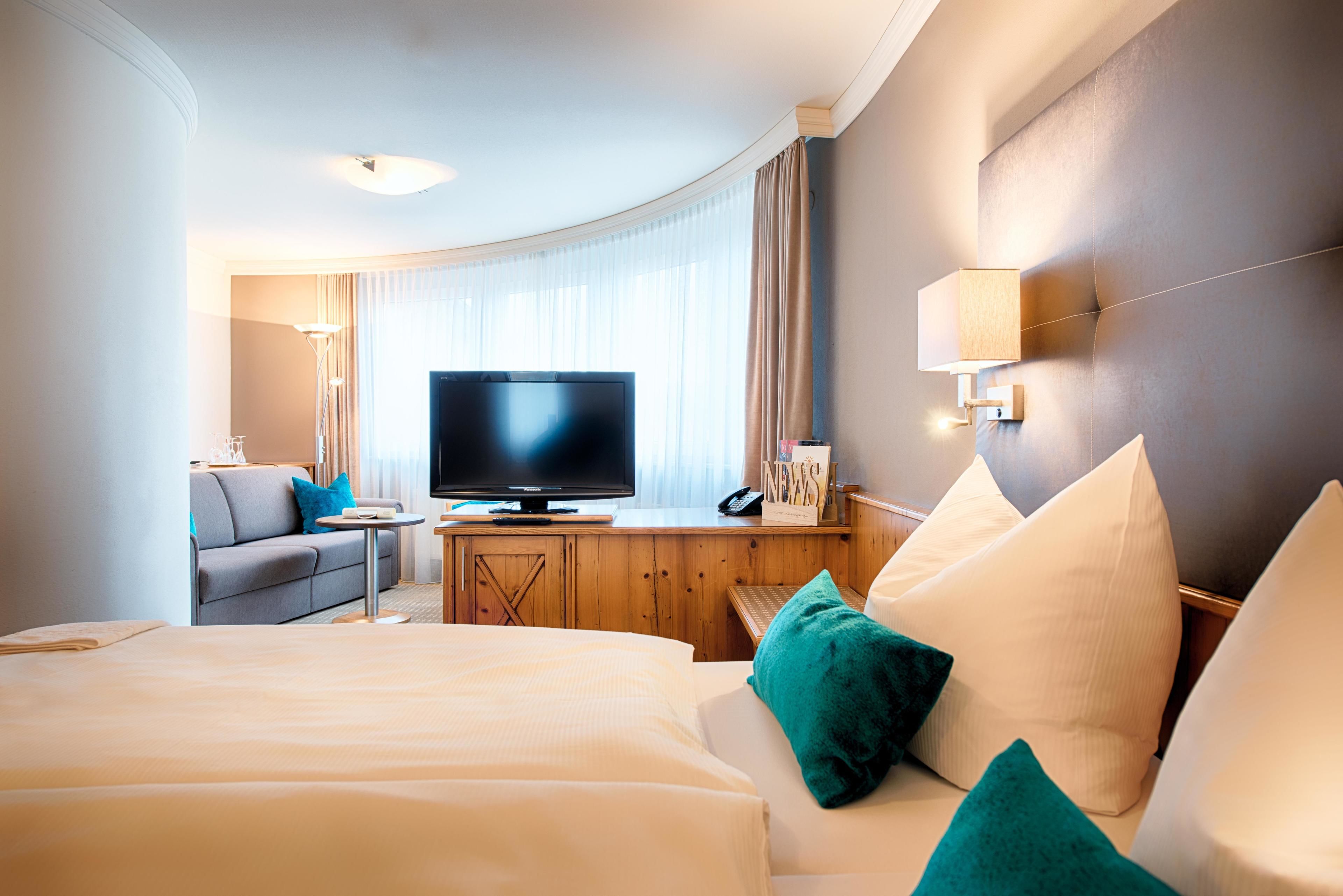 business double room | 1 bedroom, premium bedding, minibar, desk