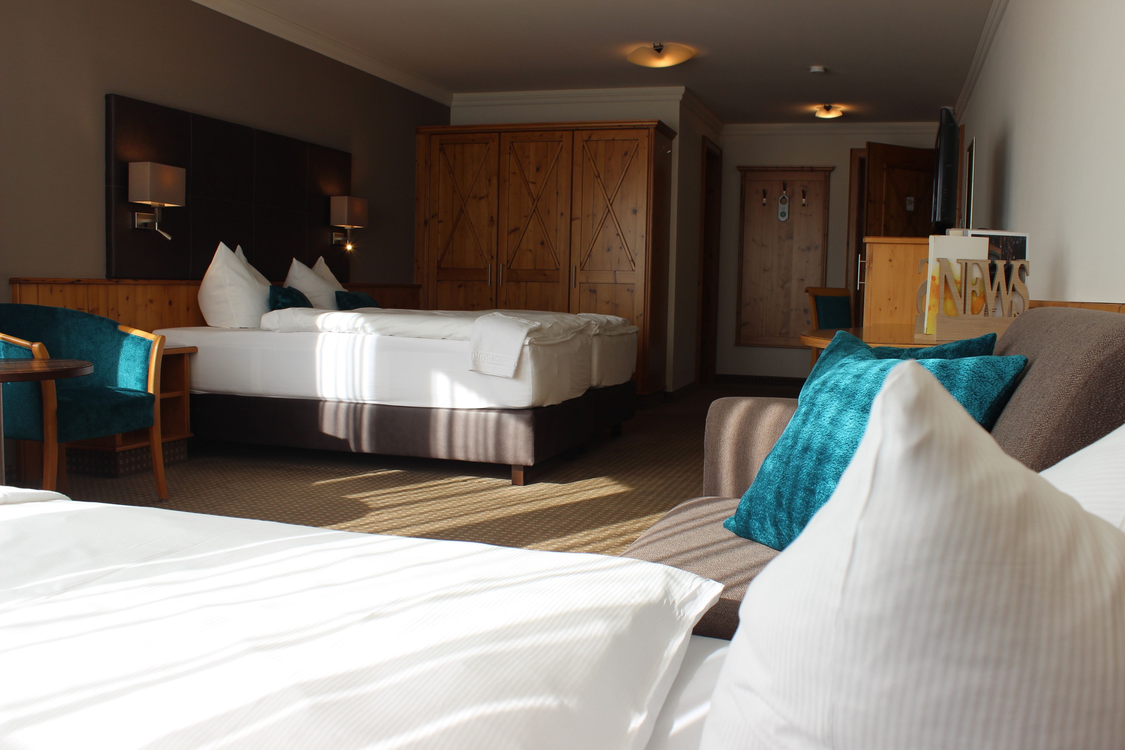 business triple room | 1 bedroom, premium bedding, minibar, desk