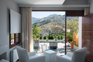 Habitación doble superior, terraza, vistas a la montaña | Vistas desde la habitación