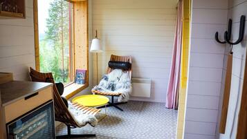 Minibar, decoración personalizada y muebles diferentes