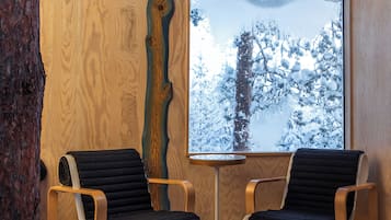 Mirror Cube | Minibar, individuelt design, individuel indretning, mørklægningsgardiner