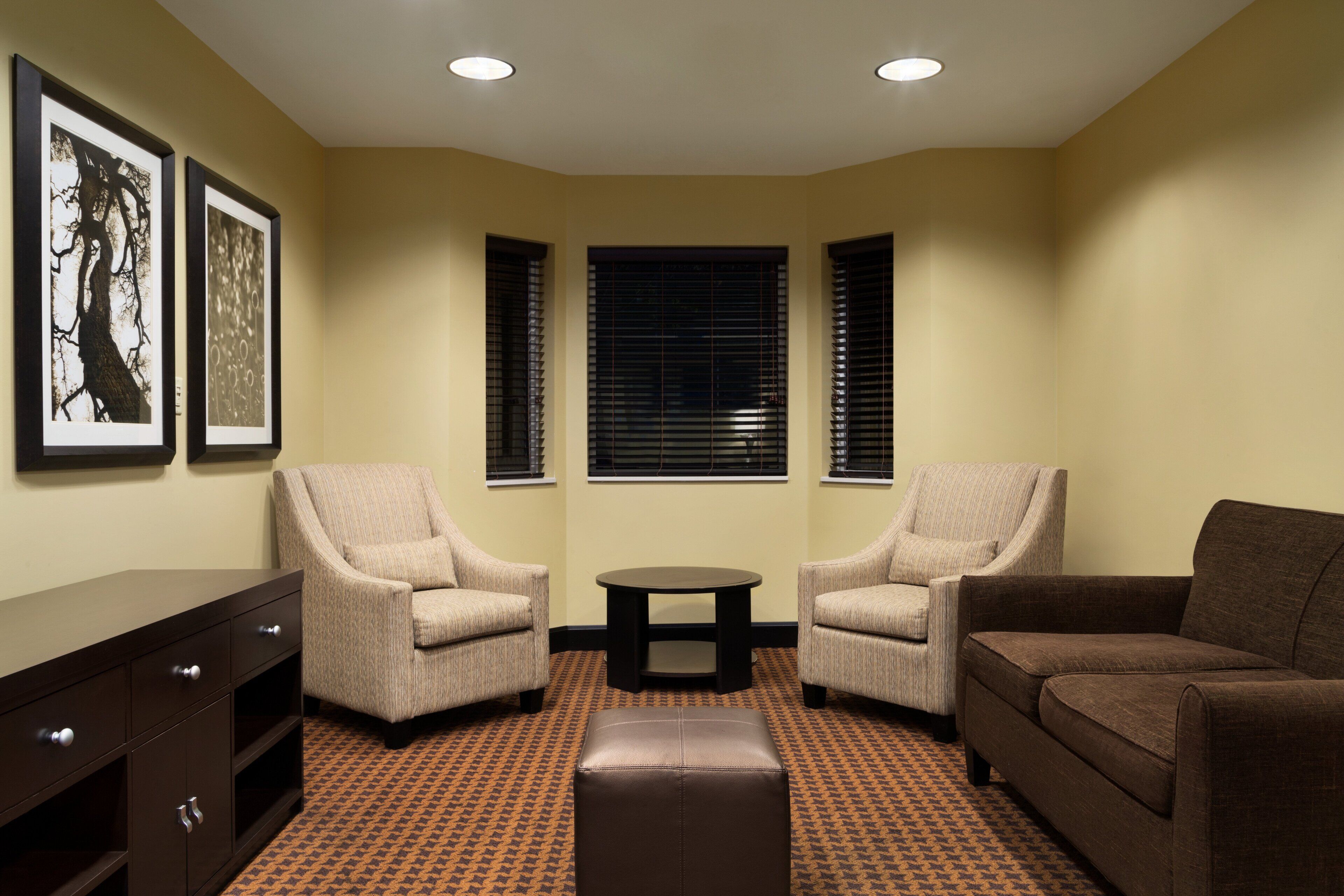 Photo - Staybridge Suites West Edmonton by IHG