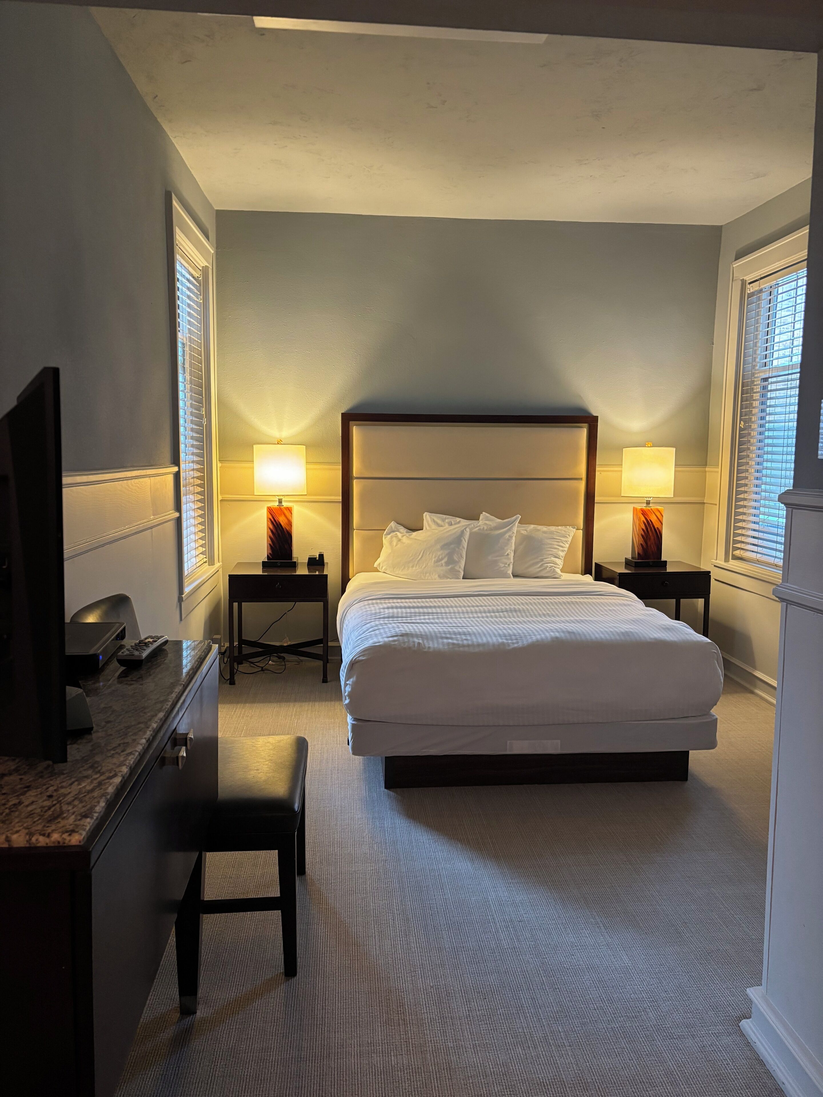 Room, 1 Queen Bed | Iron/ironing board, free WiFi, bed sheets