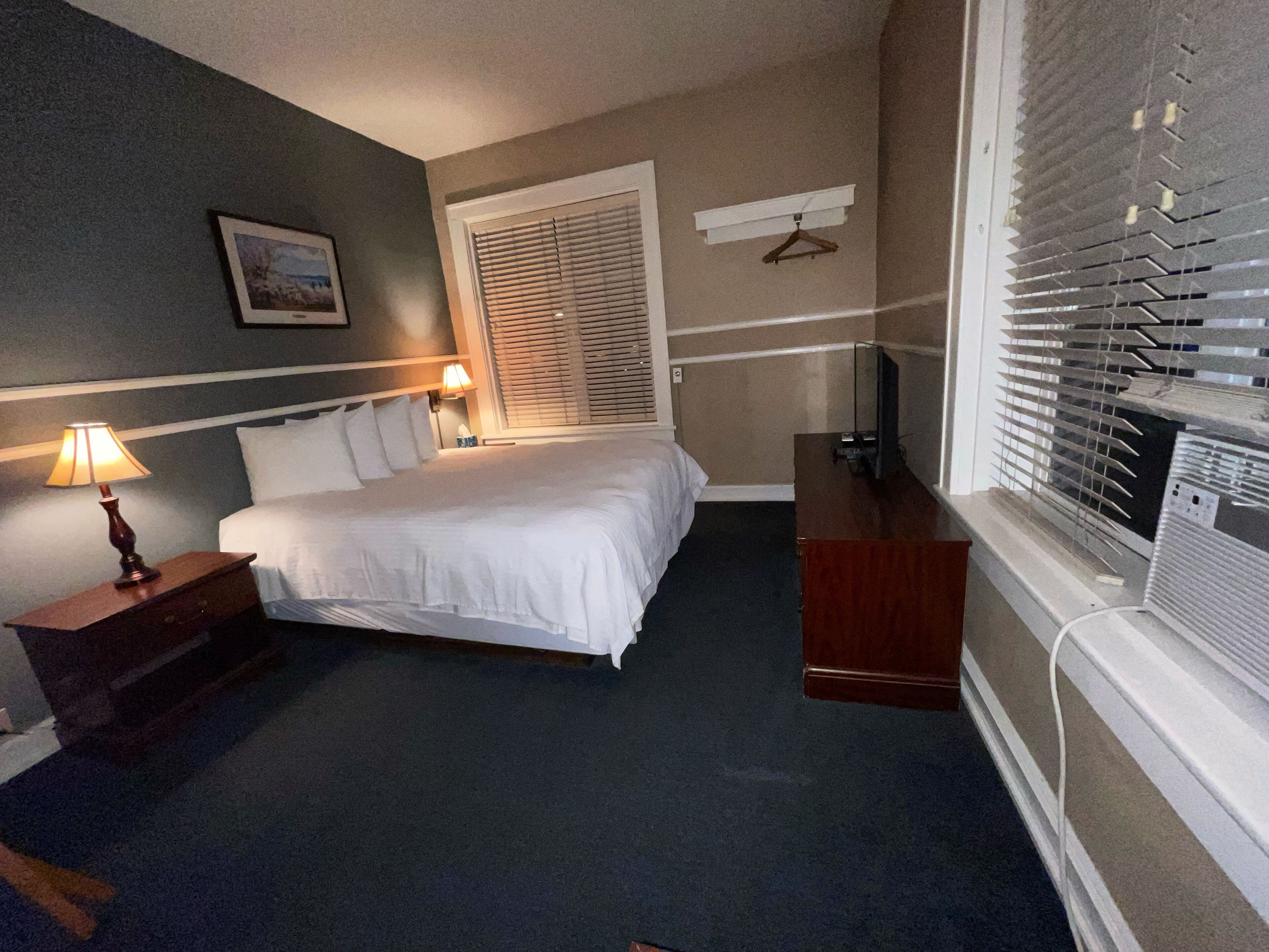 executive room | 1 bedroom, iron/ironing board, free wifi, bed sheets